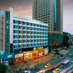 广运宾馆（广州天河华景路地铁站店）1晚