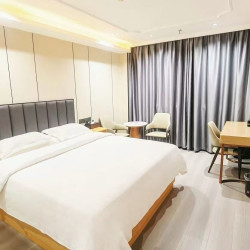 华季酒店（乐平洪浩公园店）1晚
