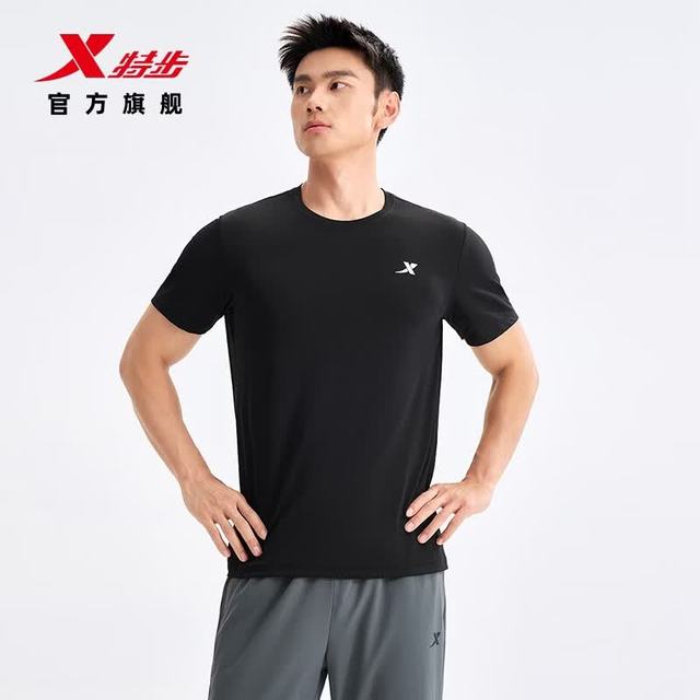 特步 运动短袖T恤 速干 男款