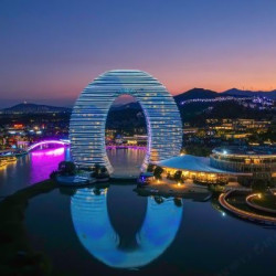 湖州太湖天籁之梦月亮湾温泉VILLA 水世界·欢乐三卧别墅1晚