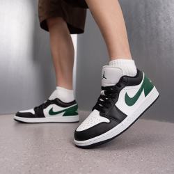 NIKE 男鞋板鞋26秋季新款时尚百搭舒适休闲鞋子运动鞋AIR JORDAN 1 LOW 553558-047