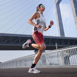 adidas ADIZERO BOSTON 10 女款跑鞋 5914139880256