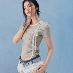 chuu 可露丽系列短袖T恤女2026夏季新品蕾丝系带拼接圆领字母上衣 浅花灰 M