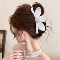 歌米诺 GOMINO 歌米诺 高级感花朵仿珍珠抓夹 10.5cm 10220272961988
