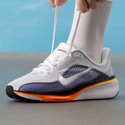 NIKE 缓震科技 男士跑步鞋
