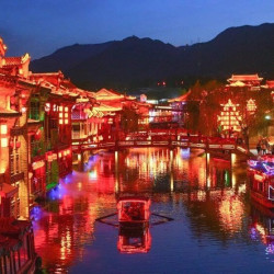 敬业大酒店1晚+龙泉古镇门票*2张（成人）