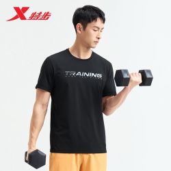 特步 轻薄透气 男士T恤