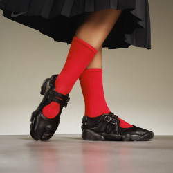NIKE 女鞋分趾忍者鞋春季缓震经典个性运动鞋居家休闲防滑拖鞋户外凉鞋 IB8881-001