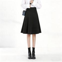 芝麻E柜 纯色半身裙女2026春夏新款高腰垂感面试半裙A字短裙显瘦
