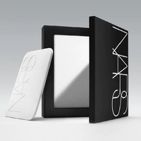NARS 肖战同款NARS纳斯裸光透明色蜜粉饼大白饼10g控油定妆焦柔美肌 香港直邮