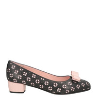 Salvatore Ferragamo Pump）
