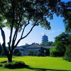 浙江西子宾馆·汪庄·西湖名园1晚+西子人文精粹导赏1份+宋韵旅拍尊享服务（含妆造）1份+欢迎水...