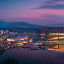 莫干山开元森泊度假乐园1晚+乐园单人门票任选4张（水乐园或幻想岛）+呦呦部落畅玩+芙罗拉花园+旅拍礼遇1份+入住首...