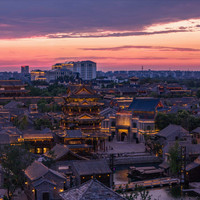 移动端：清照泉城御泉国际大酒店（明水古城店）1晚+景区往返酒店接驳车+明水古城景区门票（二大一小）+早餐或早酒集（二大一小）