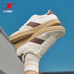 特步 女款休闲运动鞋