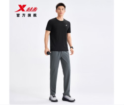 特步 吸湿速干短袖T恤