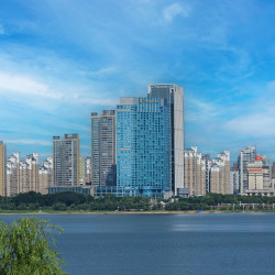 南昌香格里拉大酒店2晚+限时升级正江景房（视酒店入住情况而定）