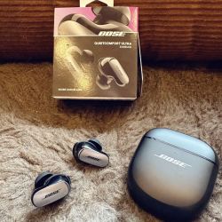 BOSE QuietComfort Ultra大鲨三代入耳式主动降噪无线蓝牙耳机