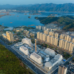 千岛湖璞蔚逸趣度假村2晚+儿童乐园+儿童托管1次+双人餐饮午餐1份/天+欢乐水世界25项目游玩通票