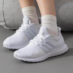 adidas 女子日常简约百搭训练透气舒适户外通勤运动休闲跑步鞋