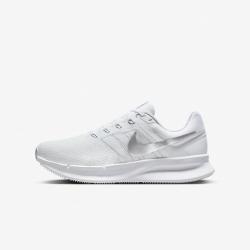 NIKE RUN SWIFT 3 缓震公路 女子跑步鞋