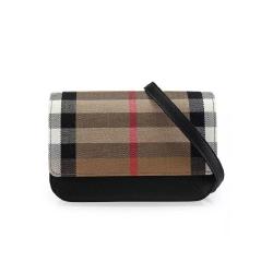 BURBERRY 英伦格子翻盖单肩斜挎包