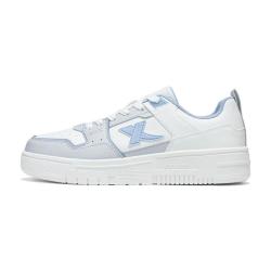 特步 男厚底增高防滑板鞋经典街头风轻便百搭运动休闲鞋