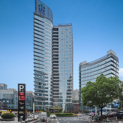 杭州钱潮开元酒店1晚+1大1小森泊水乐园门票+免費停车+洗衣服务