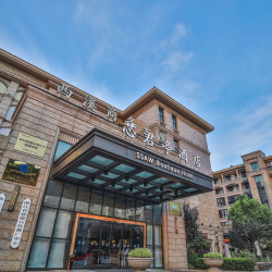 君亭酒店（杭州芯君亭蚂蚁A空间店）1晚+迷你吧饮料1份+夏日双人餐一份+入住享夜宵