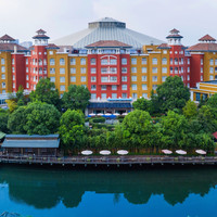 移动端:第一世界大酒店(杭州乐园旅游区湘湖店)1晚+私汤2小时(赠下午茶三选一)+双人云曼温泉门票