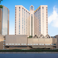 移动端:上海建国宾馆1晚+过桥米线一份