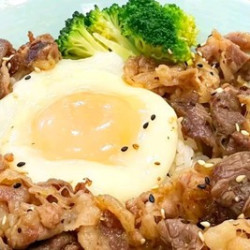 铁板肥牛流心饭