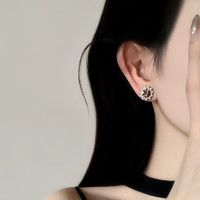 半日逅屿 复古轻奢高级感茶色太阳花耳环女2026新款气质珍珠耳钉精致耳饰品 图片色
