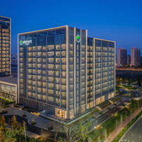 移动端:青岛金茂万豪源宿酒店1晚+宠物房布置+爱宠礼遇+源趣儿童俱乐部畅玩