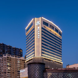 厦门京僎酒店（火车站万象城店）1晚+深夜美「僎」夜宵自助1份+京彩自助洗衣服务+赠送两份儿童早餐（限1.4米以下）...