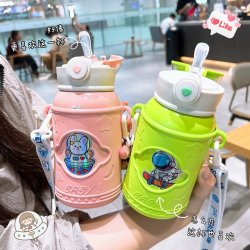 亲琴 儿童保温杯316食品级吸管水杯可爱便捷斜挎幼儿园上学生专用水壶