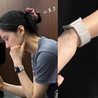 适用iwatchs11手表表带applewatchs10磁吸表带苹果s9软硅胶腕带se女高级防水装甲表链s8/7时尚