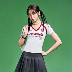 安踏 足球风美式插肩v领短袖t恤速干T女夏季修身显瘦小蛮腰针织衫