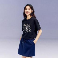 安踏 冷萃T多彩小花短袖女夏季T恤简约休闲学生百搭显瘦宽松运动上衣