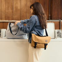 bellroy Classic Messenger 6L斜挎包 沙砾棕