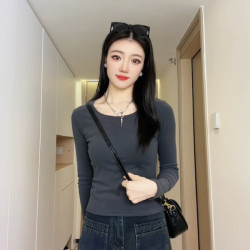 双面德绒新款修身显瘦U领露锁骨长袖t恤德绒打底衫女内搭秋冬时尚