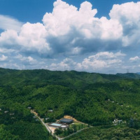 莫干山象月湖国际休闲度假谷 马赛独栋家庭木屋『景观露台|独立客厅|微波炉|冰箱』1晚