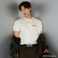 卡尔文·克莱恩 CK Jeans春夏男士商务绅士休闲简约字母带扣皮革腰带裤带皮带礼物