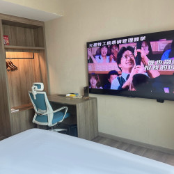 府上酒店（佛山金沙洲万达金铂天地店） 1晚