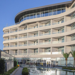 宁波象山南铂度假酒店1晚+风筝彩绘/艾草锤制作二选一+儿童乐园+赶海工具出借+餐饮代金券5张+大堂吧冰淇淋2份
