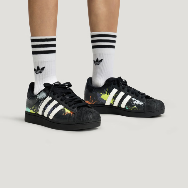 adidas 三叶草经典贝壳头 男女休闲鞋 LA3775