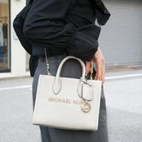 MICHAEL KORS MIRELLA  日常轻便百搭小号皮质斜挎包单肩包