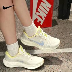 NIKE 女子JOURNEY RUN低帮缓震舒适运动训练跑步鞋 IW2340-071