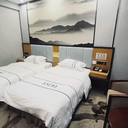弘发楚韵大酒店（金苑大厦店）1晚+巫峡口景区门票+索道往返+玻璃栈道+长江