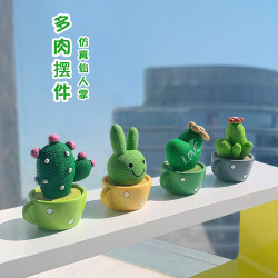 2024新款迷你小摆件车内饰品仙人掌号码牌车载中控台内饰汽车用品